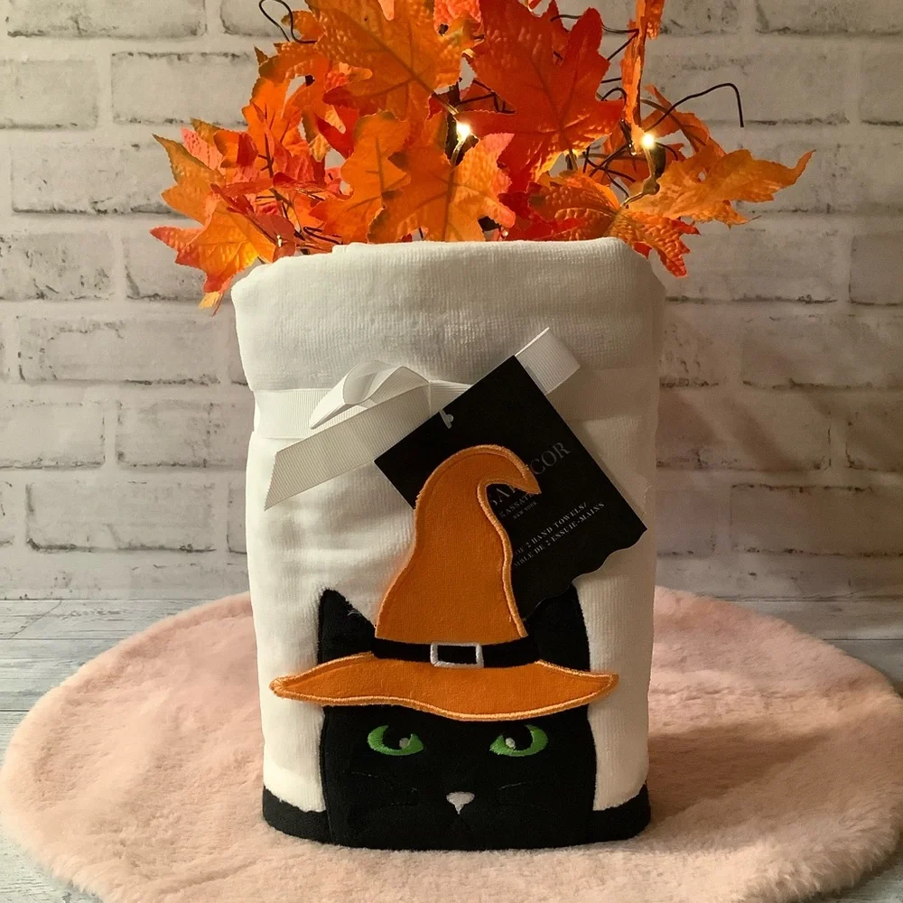 KASSADECOR Set Of 2 Witch Cat Hand Towels
